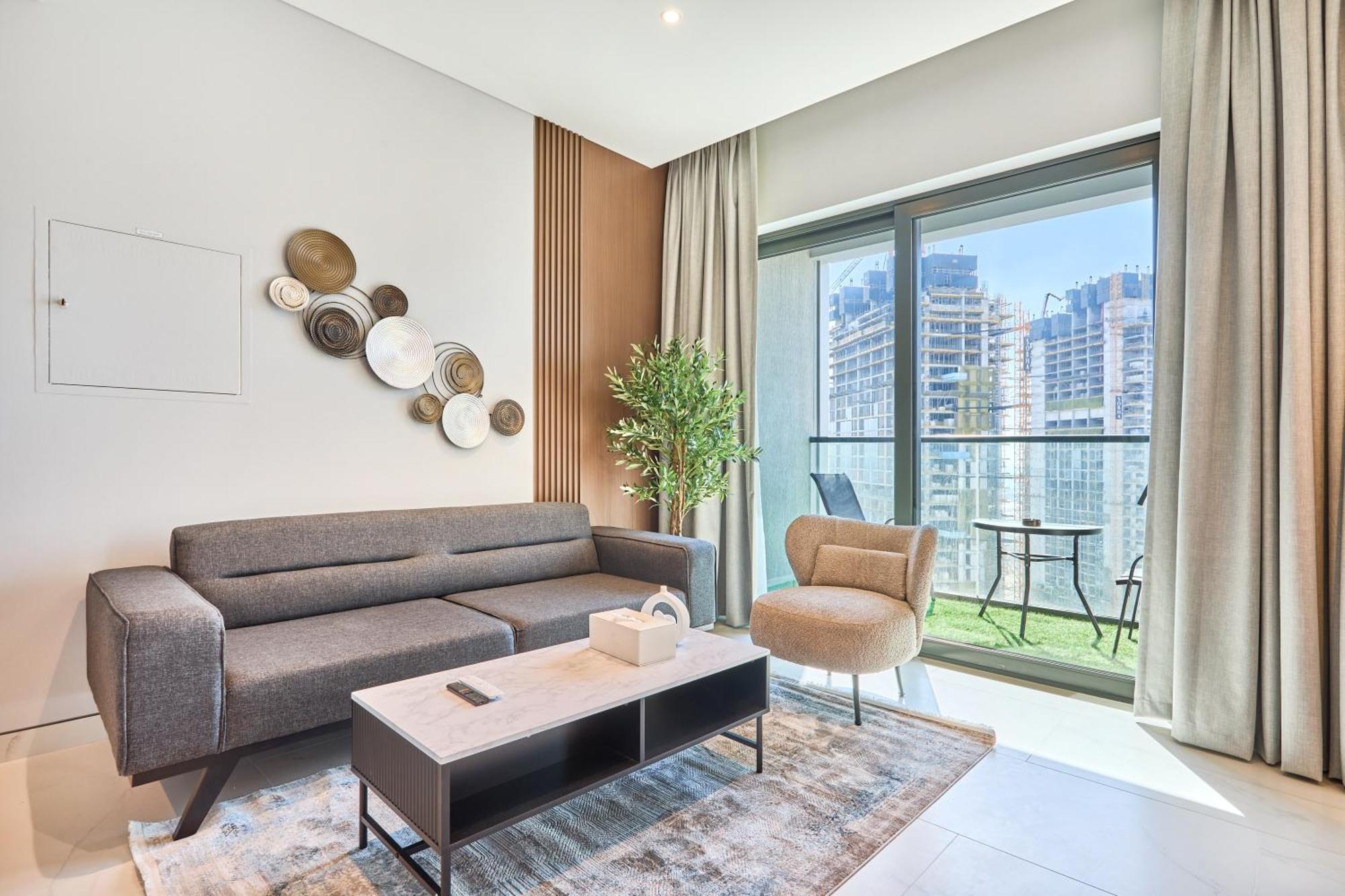 Apartment By Latinem Luxury 1br Cvg 2409 Near Burj Khalifa Dubai
