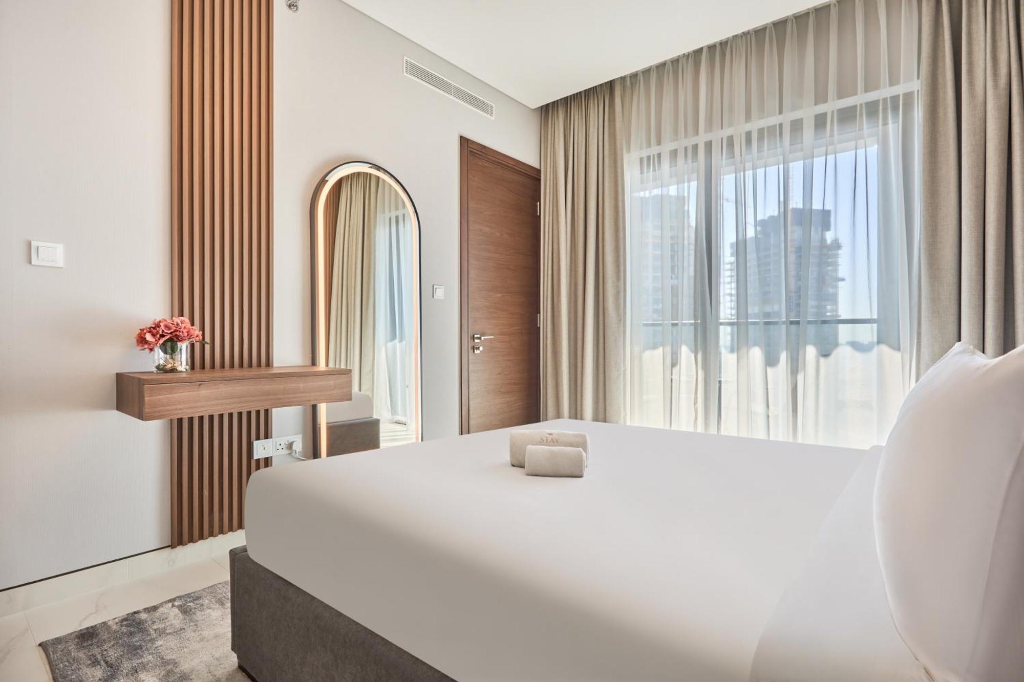 By Latinem Luxury 1br Cvg 2409 Near Burj Khalifa *