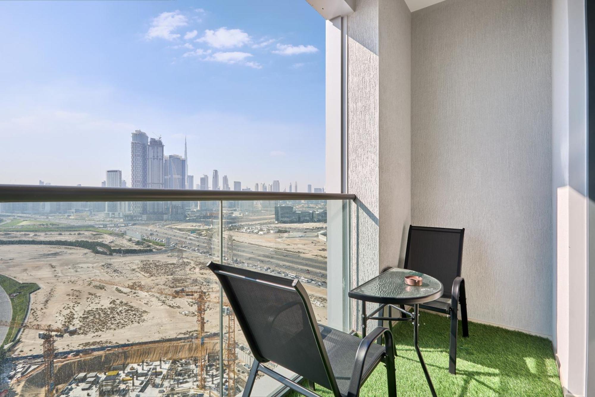 By Latinem Luxury 1br Cvg 2409 Near Burj Khalifa * Dubai